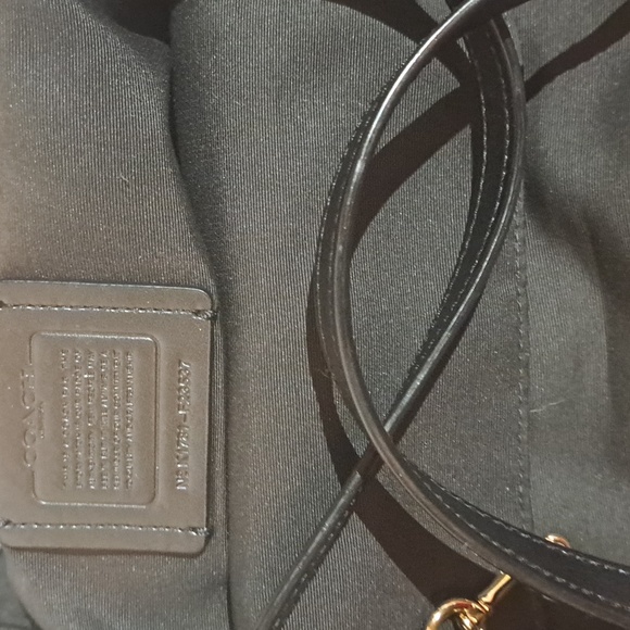 Coach Lexy Black Leather Shoulder Bag with Gold Hardware Excellent Condition - Picture 12 of 12